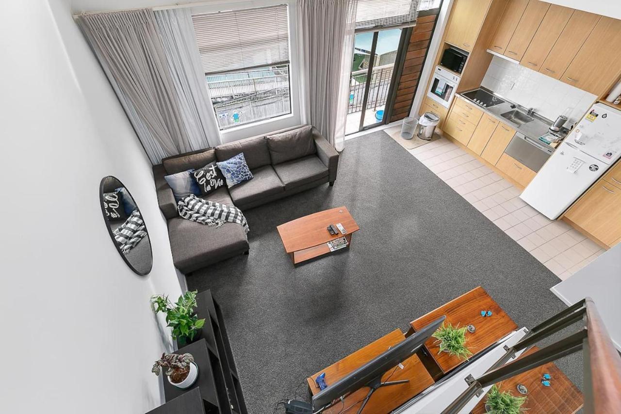 Roomy High-Ceiling Loft Apartment - Free Parking! Auckland Extérieur photo